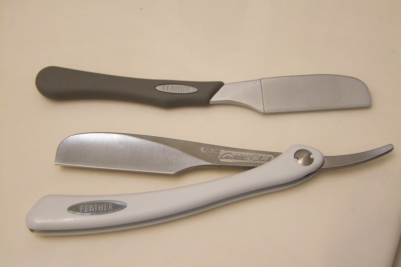 really really considering a feather straight razor TheShaveDen